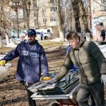 «Единая Россия» и МГЕР оказывают всестороннюю помощь пострадавшим при ракетном ударе по Брянску