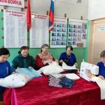 Активисты «Единой России» в Сараевском округе изготовили новую партию подушек для военнослужащих