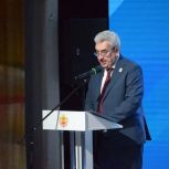 Секретарь Чувашского регионального отделения «Единой России» Леонид Черкесов: «Курс неизменен — на результат!»