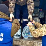 Гуманитарная помощь продолжает поступать в волонтерский лагерь «Единой России» «Курский рубеж»