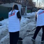 Партактив продолжает устранять последствия зимы в регионе