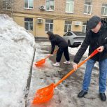 Московские единороссы провели акцию «Антипаводок» в районах Центрального округа