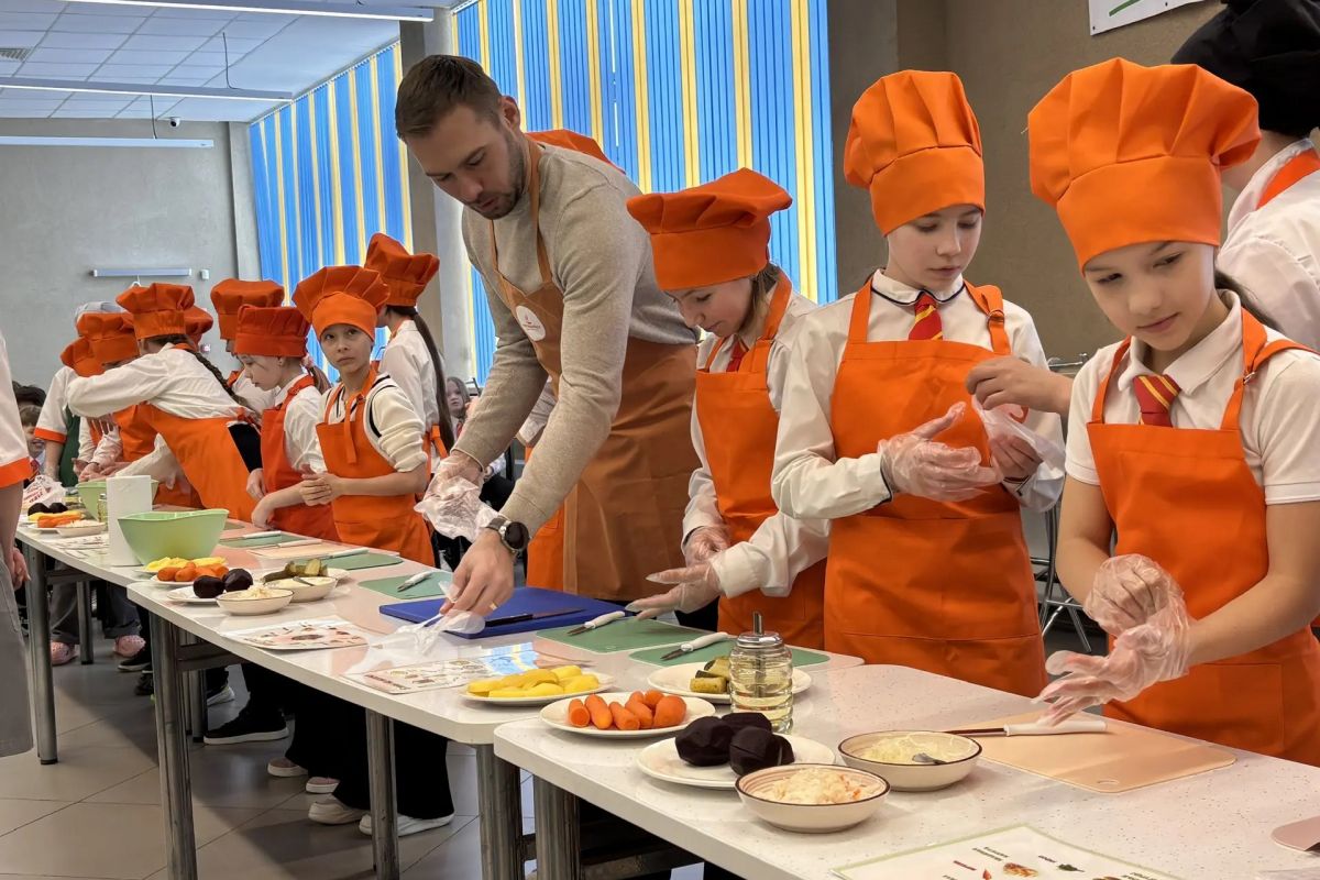 «Единая Россия» провела урок по здоровому питанию для школьников Каменска-Уральского
