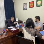 От безопасности детей до медицинских квот: Депутат Госдумы РФ Артём Бичаев провёл личный приём граждан