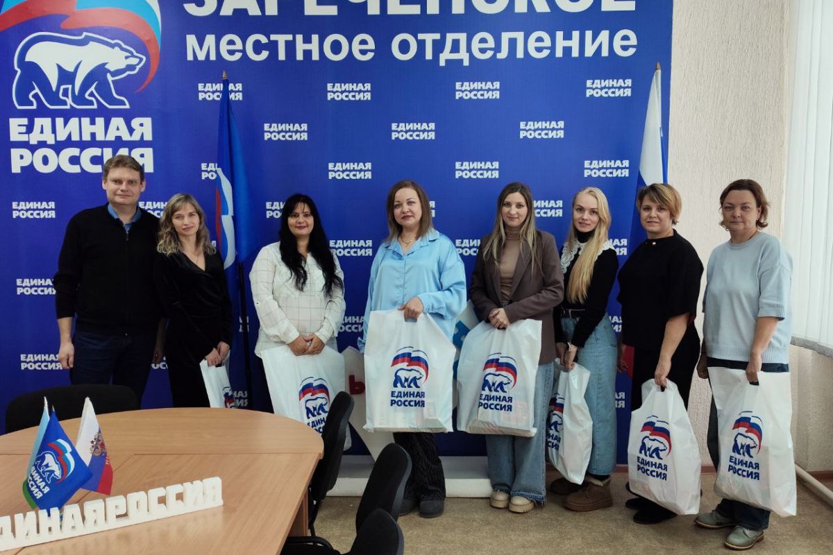 Региональный координатор проекта «Крепкая семья» партии «Единая Россия» в Пензе поздравил женщин с 8 Марта