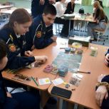 В школе «Патриот» города Энгельса состоялась презентация настольной игры «Эхо войны: поисковая экспедиция»