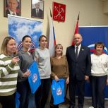 Николай Бондаренко вручил партийные билеты новым членам «Единой России»