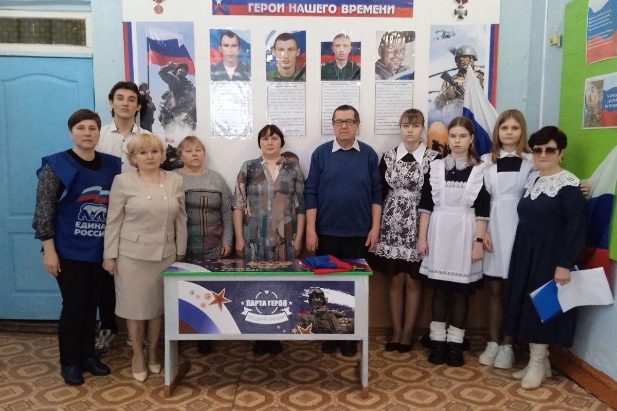 В селе Дубитель Зубово-Полянского района прошло открытие Парты Героя