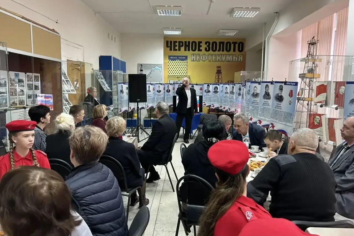 При участии партактива в степновской школе и нефтекумском музее состоялись патриотические встречи
