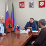 Сайгидпаша Умаханов провел прием граждан в Махачкале: помощь семьям СВО, многодетным и людям в трудной жизненной ситуации