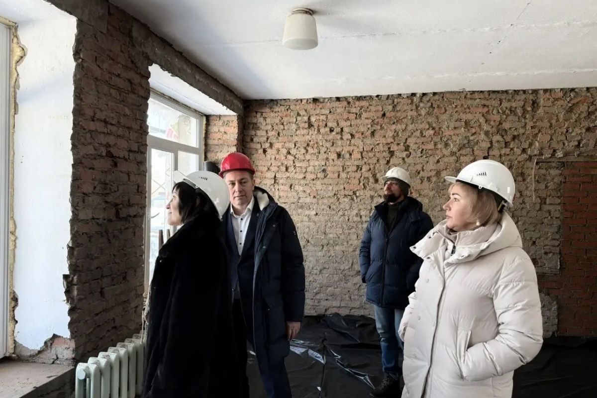 Кузбасские единороссы проверили ремонт школы и детсада