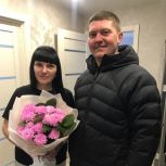 Партийцы поздравили матерей с Международным женским днем в Златоусте