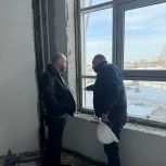 Андрей Глазунов проинспектировал строящуюся школу в Дашково-Песочне
