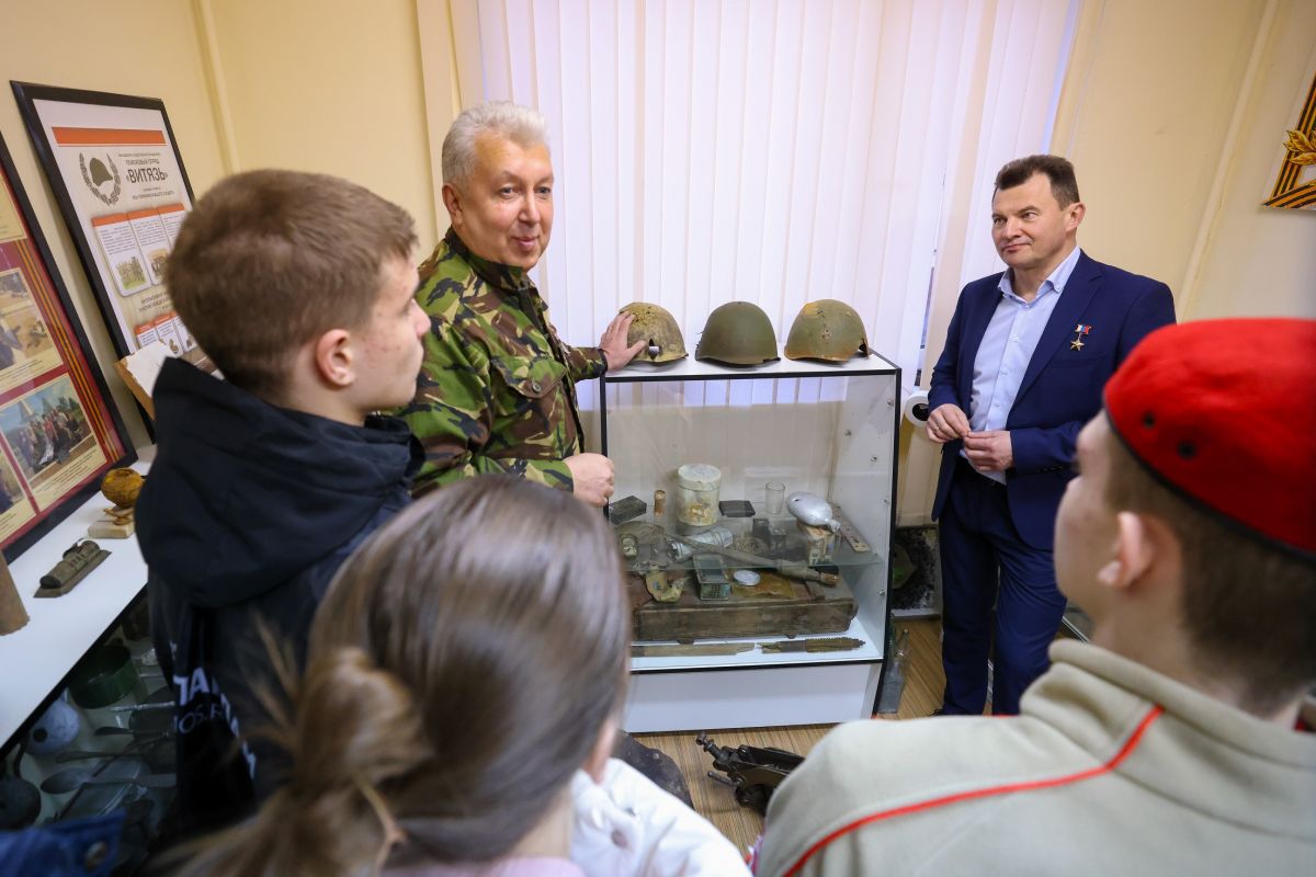 Роман Романенко открыл музей боевой славы в Ясеневе: более 200 реликвий Великой Отечественной войны представили в «Атланте»