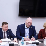 Депутаты Госдумы Сергей Кривоносов и Николай Валуев высказались против принятия инициативы по введению налога на выезд за рубеж для российских граждан