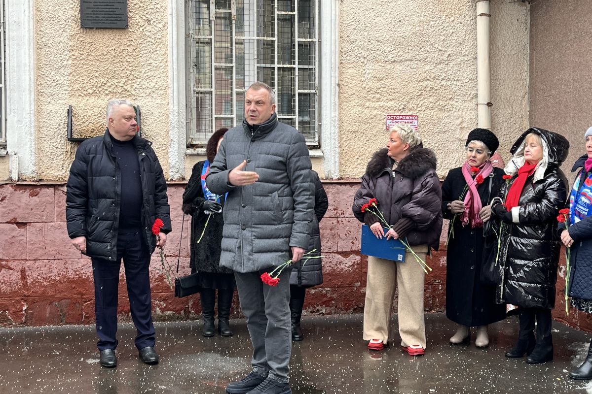 Евгений Попов принял участие в памятной акции в Кунцеве
