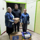 Активисты передали гуманитарную помощь на Покровское направление