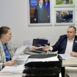 «Я хочу продолжать служить людям»: Константин Чебыкин подал документы для участия в предварительном голосовании «Единой России» на выборы в петербургский парламент