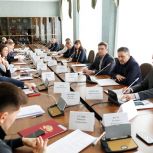 Ярослав Голуб обсудил системные проблемы бизнеса на круглом столе в Законодательном Собрании