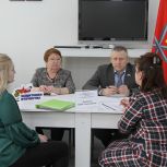 Юрий Любарский провел прием граждан в фонде «Защитники Отечества»
