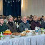 В Махачкале прошел благотворительный ифтар для студентов из арабских стран и ветеранов спорта при поддержке «Единой России»