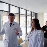 «Партийный десант» проверил ход капитального ремонта в Госпитале ветеранов