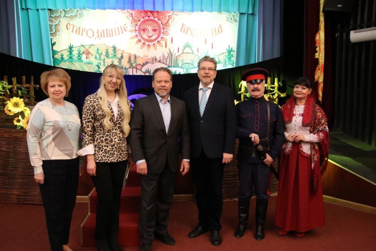 В рамках партпроекта «Единой России» «Культура малой Родины» Ростовский театр кукол получил новое оснащение