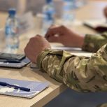 Трудоустройство ветеранов СВО: Личный прием граждан в Новом Уренгое провел Дмитрий Погорелый