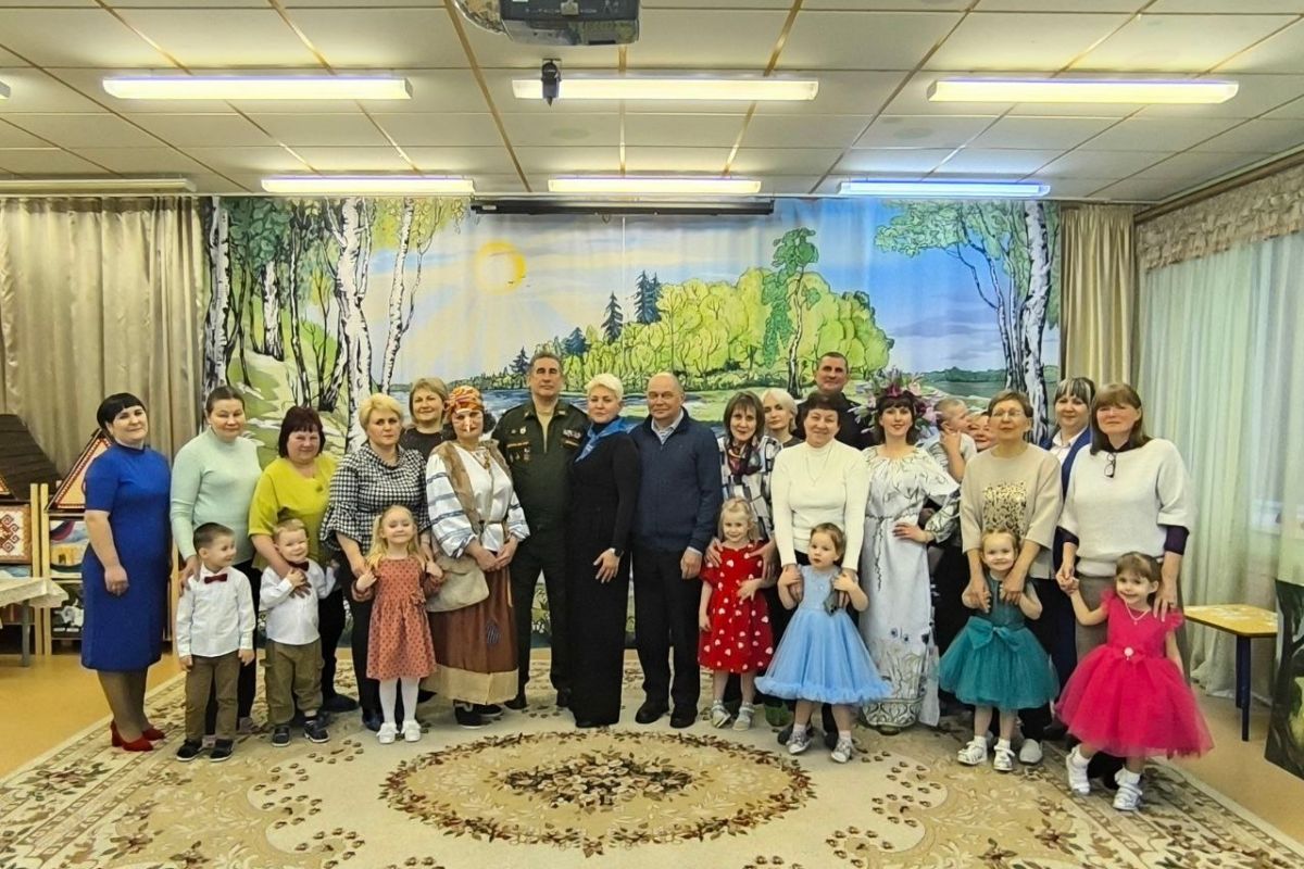 Партийцы Железнодорожного округа по проекту «Крепкая семья» провели заседание клуба внуковедения