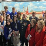 Участник СВО Шелковой провел экскурсию в честь годовщины воссоединения с Крымом