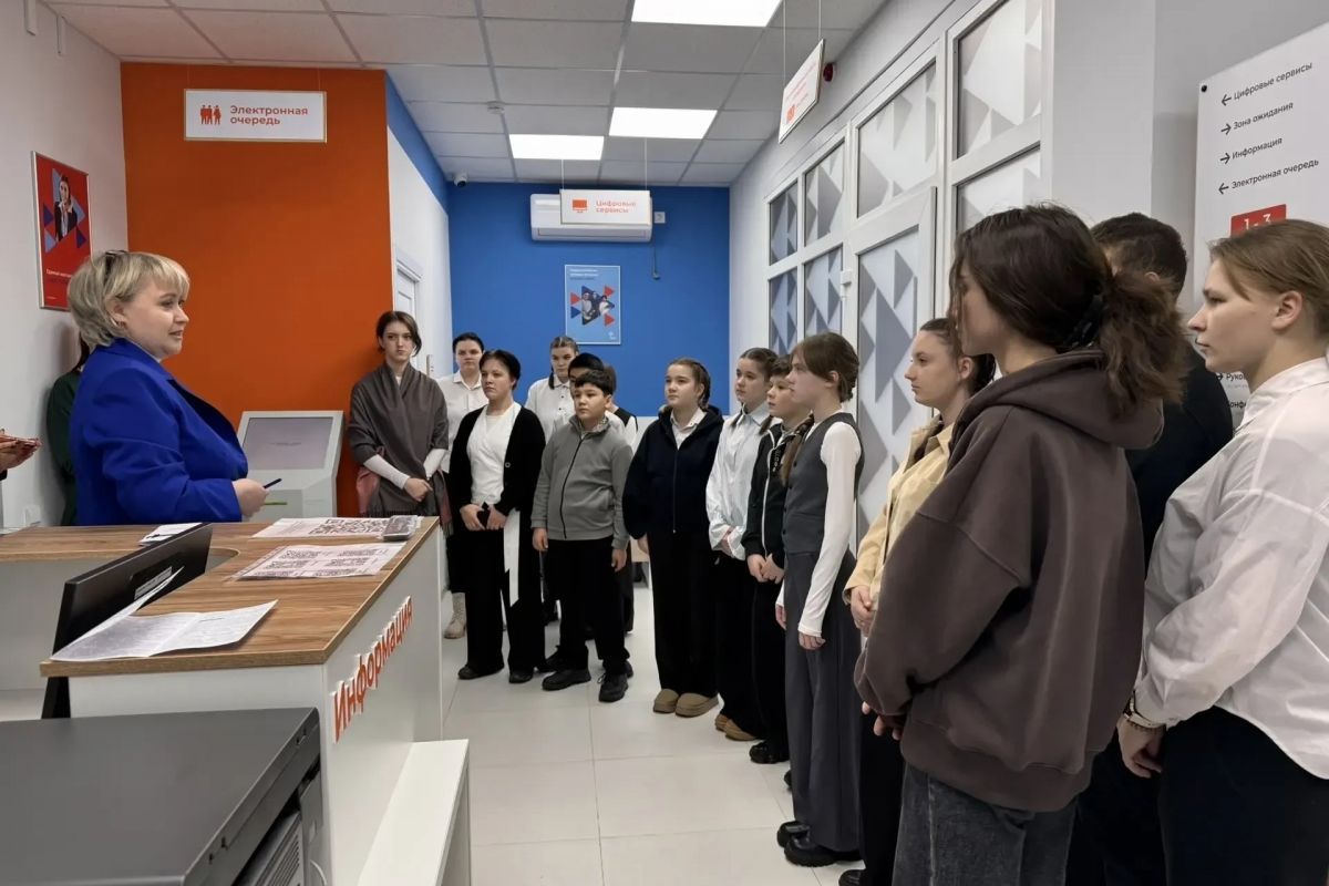 В Астраханской области «Единая Россия» организовала профориентационное мероприятие для воспитанников социально-реабилитационного центра