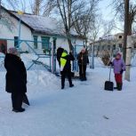 Активисты Единой России и Молодой Гвардии помогли в расчистке снега в Приаргунском округе