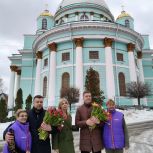 Евгений Лобов поздравил женщин-волонтёров с 8 Марта