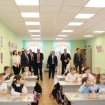 В Комаричах Единая Россия оценила качество капитального ремонта второго корпуса школы №2