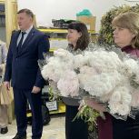 Сердца, согревающие фронт: в преддверии, 8 Марта поздравили женщин-волонтеров