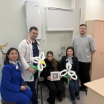 Во Всемирную неделю борьбы с туберкулезом партийцы Нового Уренгоя посетили детскую поликлинику