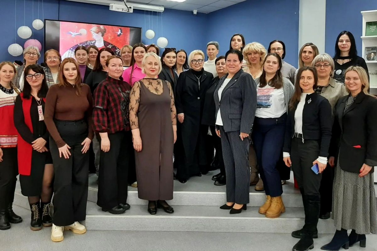 В Пензе обсудили роль женщины в сохранении национального культурного кода