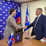 Газовики, промышленники и действующие депутаты: в Югре продолжается регистрация на предварительное голосование «Единой России»