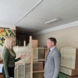 Депутат Николай Николаев проинспектировал подготовку к капремонту школы в Чебоксарах