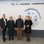 Андрей Сергеев и Валентина Пивненко осмотрели обновленный колледж в Костомукше