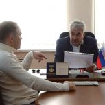 Жители республики пришли на прием Секретаря регионального отделения с созидательными инициативами