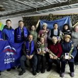 В Промышленновском округе единороссы поздравили волонтеров