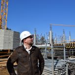 Депутатский контроль: Владимир Смирнов посетил стройплощадку новой гимназии «Арт-Этюд»