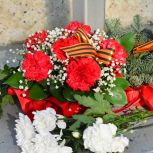 В Новой Москве единороссы почтили память Героя Советского Союза, летчика Алексея Амелина