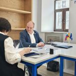 Документы на участие в предварительном голосовании «Единой России» подал еще один депутат облдумы