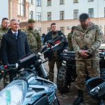 Тюменцы передали в зону СВО технику и квадроциклы