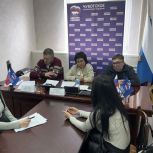 Депутат Госдумы Елена Евтюхова и председатель Думы Чукотского АО Леонид Николаев провели приём граждан в поселке Угольные Копи