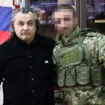 Гаджи Биярсланов встретился с добровольцем из Кизилюрта Маратом Акаевым