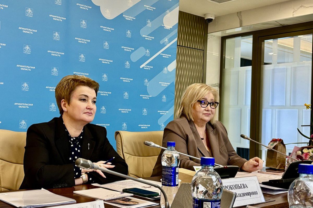 В Архангельске впервые состоялось совместное заседание Женской палаты депутатов и женского движения «Единой России»