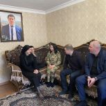 Депутат Госдумы Артём Бичаев навестил семьи погибших участников СВО